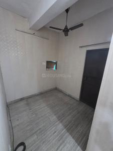 Bedroom Image of 1000 Sq.ft 2 BHK Builder Floor for sale in Paschim Vihar New Delhi for Rs. 13500000