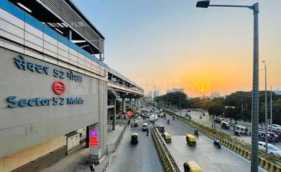 Balcony Image of 450 Sq.ft 1 RK Apartment / Flat for rent in Sector 51 Noida for Rs. 18000
