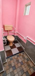 Bathroom Image of 900 Sq.ft 3 BHK Independent House for rent in Bhawanipur Kharagpur for Rs. 10000