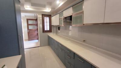 Kitchen Image of 2400 Sq.ft 3 BHK Builder Floor for rent in Sector 46 Gurgaon for Rs. 55000