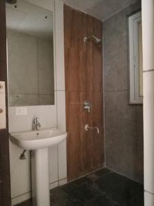 Bathroom Image of 3028 Sq.ft 4 BHK Apartment / Flat for sale in Dasnac Burj, Sector 75 Noida for Rs. 50000000