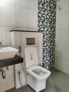 Common Bathroom Image of 665 Sq.ft 2 BHK Apartment / Flat for rent in Godrej Nirvaan, Bhiwandi Thane for Rs. 17000