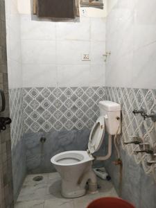 Common Bathroom Image of 432 Sq.ft 2 BHK Builder Floor for sale in New Ashok Nagar New Delhi for Rs. 3200000