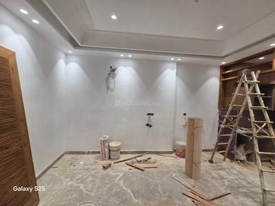 Living Room Image of 900 Sq.ft 3 BHK Builder Floor for sale in Laxmi Nagar New Delhi for Rs. 11000000