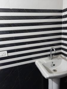 Bathroom Image of 1350 Sq.ft 3 BHK Builder Floor for rent in Shaheed Bhagat Singh Nagar Ludhiana for Rs. 15000