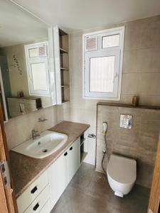 Image of 3980 Sq.ft 4 BHK Apartment / Flat for rent in Ramaniyam Isha, Thoraipakkam, Chennai for Rs. 132000