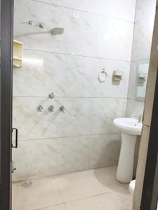 Bathroom Image of 1000 Sq.ft 2 BHK Builder Floor for rent in Haibowal Kalan Ludhiana for Rs. 10000