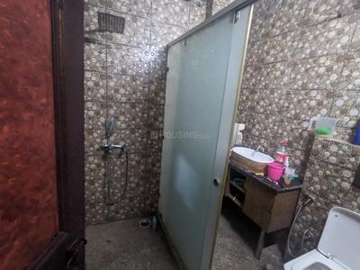 Bathroom Image of 1000 Sq.ft 2.5 BHK Apartment / Flat for rent in Sector 15 Dwarka New Delhi for Rs. 26000