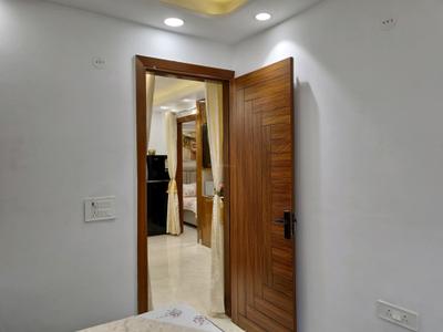Bedroom Image of 810 Sq.ft 3 BHK Apartment / Flat for sale in Hans Builders Floor, Dwarka Mor New Delhi for Rs. 5500000