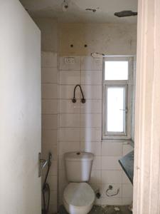 Common Bathroom Image of 1368 Sq.ft 2 BHK Apartment / Flat for sale in BPTP Princess Park, Sector 86 Faridabad for Rs. 8400000