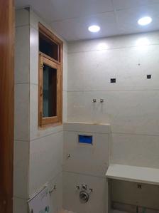 Common Bathroom Image of 1450 Sq.ft 4 BHK Apartment / Flat for sale in The Crest By Goyal Builders, Deenpur New Delhi for Rs. 12100000