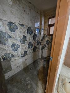 Image of 850 Sq.ft 3 BHK Builder Floor for sale in Laxmi Nagar, New Delhi for Rs. 8500000