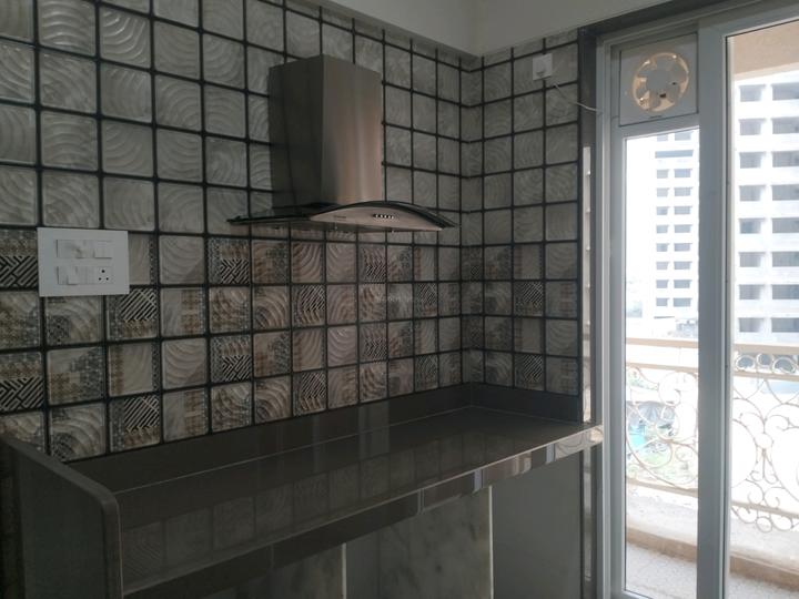 Paradise Sai Platinum Main Image 1