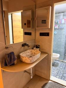 Bathroom Image of 650 Sq.ft 1 BHK Apartment / Flat for sale in Manek Moti, Andheri West Mumbai for Rs. 17500000