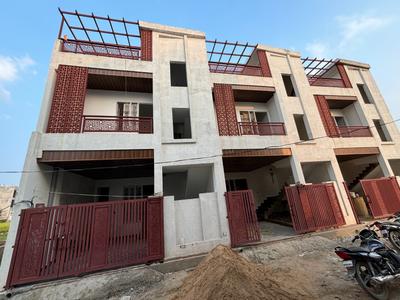 Building Image of 1700 Sq.ft 3 BHK Independent House for sale in Susuwahi Varanasi for Rs. 9000000