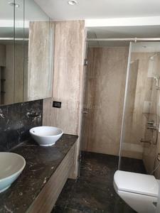 Bathroom Image of 4000 Sq.ft 4 BHK Apartment / Flat for sale in DLF The Crest, DLF Phase 5 Gurgaon for Rs. 230000000