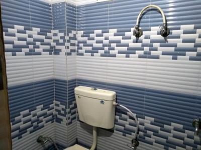Bathroom Image of 450 Sq.ft 1 BHK Builder Floor for rent in Sector 3 Faridabad for Rs. 9000