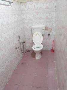 Bathroom Image of 900 Sq.ft 3 BHK Independent House for sale in Eroor Kochi for Rs. 8000000