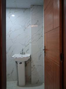 Common Bathroom Image of 1050 Sq.ft 2 BHK Apartment / Flat for sale in Sector 73 Noida for Rs. 3800000