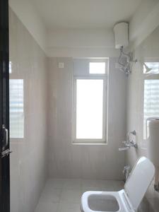 Common Bathroom Image of 490 Sq.ft 1 BHK Apartment / Flat for rent in Raunak Bliss, Kasarvadavali Thane for Rs. 18280