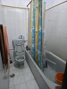 Bathroom Image of 1600 Sq.ft 4 BHK Independent House for sale in Sharda Nagar Lucknow for Rs. 10000000