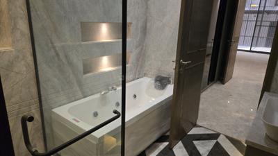 Image of 4050 Sq.ft 4 BHK Builder Floor for sale in Model Town, New Delhi for Rs. 85500000