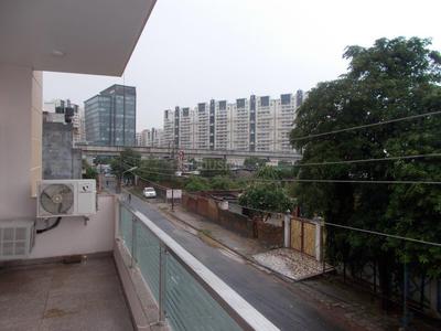 Balcony Image of Mahadev Residency PG in DLF Phase 5, Gurgaon