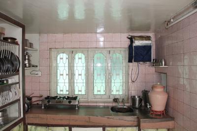 Kitchen Image of 3000 Sq.ft 3 BHK Independent House for sale in Vallabh Vidhyanagar Anand for Rs. 8000000
