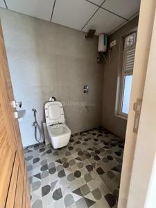 Bathroom Image of 1200 Sq.ft 3 BHK Apartment / Flat for sale in Borivali West Mumbai for Rs. 38000000