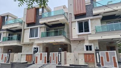 5 BHK Villa