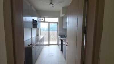 Kitchen Image of 1940 Sq.ft 3 BHK Apartment / Flat for sale in DLF Express Greens, Manesar Gurgaon for Rs. 15500000