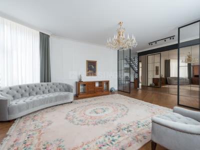 Bedroom Image of 3050 Sq.ft 3 BHK Apartment / Flat for sale in Aadarsh Aurania, Jodhpur Ahmedabad for Rs. 26200000