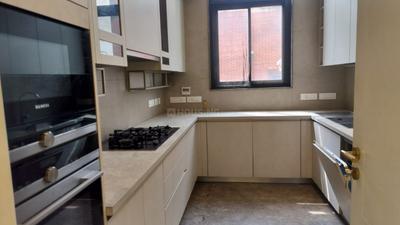 Kitchen Image of 2800 Sq.ft 4 BHK Builder Floor for rent in Vasant Vihar New Delhi for Rs. 600000