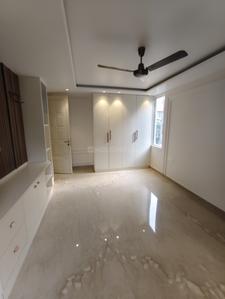 Bedroom Image of 2500 Sq.ft 4 BHK Apartment / Flat for sale in Anand Vihar New Delhi for Rs. 52500000
