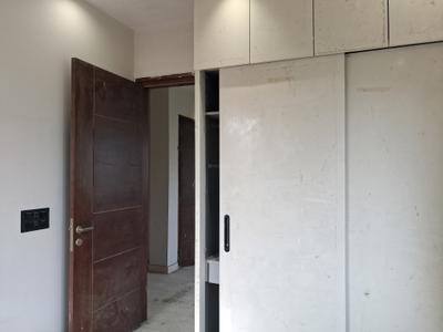 Bedroom Image of 900 Sq.ft 3 BHK Builder Floor for sale in Paschim Vihar New Delhi for Rs. 21000000