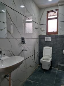 Common Bathroom Image of 950 Sq.ft 3 BHK Apartment / Flat for sale in Dream Ultra Luxury by Dream Home Buildtech, Mahavir Enclave New Delhi for Rs. 8500000