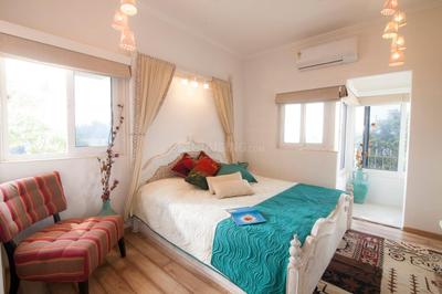 Bedroom Image of 1100 Sq.ft 2 BHK Apartment / Flat for rent in Dhaval Ganga, Bandra West Mumbai for Rs. 225000