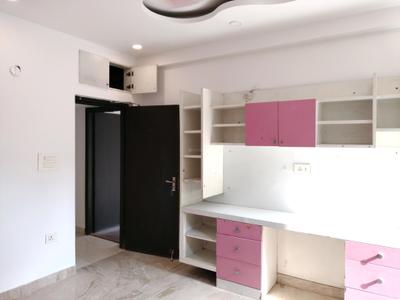 Bedroom Image of 2700 Sq.ft 4 BHK Apartment / Flat for sale in Beverly Park Apartments, Sector 22 Dwarka New Delhi for Rs. 59000000