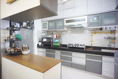 Kitchen Image of 1800 Sq.ft 3 BHK Apartment / Flat for sale in Prerna Viraj, Satellite Ahmedabad for Rs. 10000000