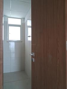 Common Bathroom Image of 1545 Sq.ft 3 BHK Apartment / Flat for sale in Godrej Woods, Sector 43 Noida for Rs. 32000000