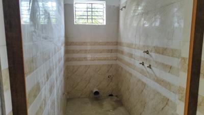 Bathroom Image of 624 Sq.ft 2 BHK Apartment / Flat for sale in Dum Dum Kolkata for Rs. 2000000