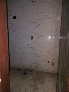 Common Bathroom Image of 500 Sq.ft 1 BHK Apartment / Flat for rent in Chhattarpur New Delhi for Rs. 19500