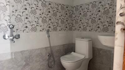Bathroom Image of 650 Sq.ft 1 BHK Apartment / Flat for rent in Kondapur Hyderabad for Rs. 30000