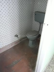 Bathroom Image of 950 Sq.ft 2 BHK Apartment / Flat for sale in Lake Town Kolkata for Rs. 3500000