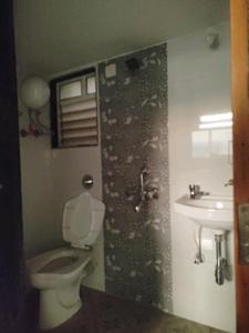 Common Bathroom Image of 566 Sq.ft 1 BHK Apartment / Flat for rent in Thakur Galaxy, Boisar Mumbai for Rs. 8000