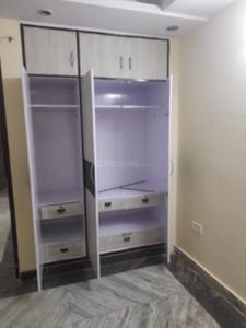 Bedroom Image of 750 Sq.ft 2 BHK Builder Floor for rent in Preet Vihar New Delhi for Rs. 16000