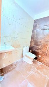 Bathroom Image of 1450 Sq.ft 3 BHK Apartment / Flat for rent in Balaji Parisar Phase II, Ayodhya Bypass Bhopal for Rs. 30000