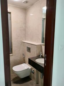 Bathroom Image of 1900 Sq.ft 3 BHK Apartment / Flat for rent in Piramal Mahalaxmi South Tower, Worli Mumbai for Rs. 399999