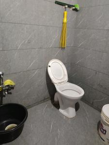 Common Bathroom Image of 1800 Sq.ft 3 BHK Apartment / Flat for sale in Jodhpur Ahmedabad for Rs. 13100000