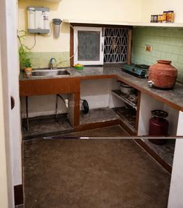 Kitchen Image of Sunshine Girls PG in Alambagh, Lucknow